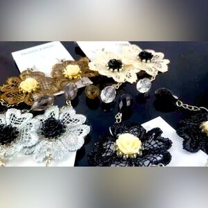 Lot of 100 Pieces Lace Earrings